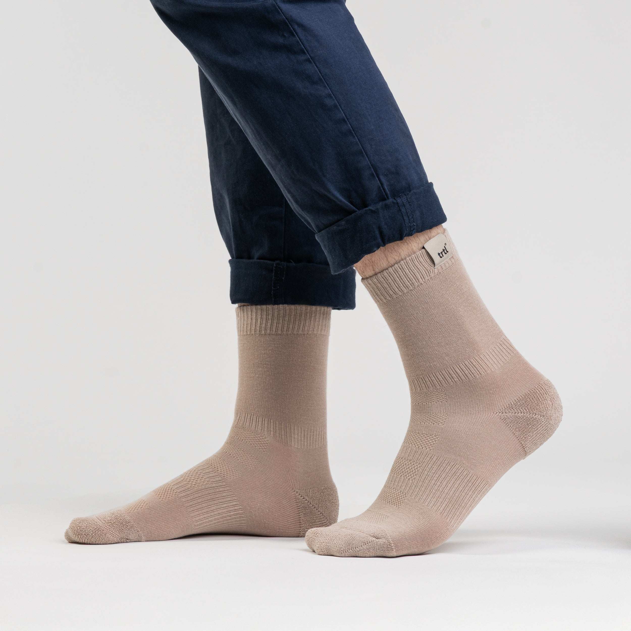 <p>Experience ultimate comfort with our 1/4 crew length socks, featuring wide arch and ankle support, cushioned terry loop padding in the heel, toe, and sole, and light impact protection. Made from bamboo yarns, they are moisture-wicking, breathable, and thermoregulating to keep your feet comfortable. Naturally anti-bacterial and anti-odor, they help keep your feet fresh, while bamboo’s hypoallergenic properties make them perfect for sensitive skin.</p>